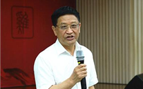 龙8头号玩家集团举行“学习优秀传统文化 提升精神境界”的专题报告会