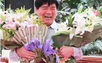 龙8头号玩家集团张董事长为雷总举办生日宴会